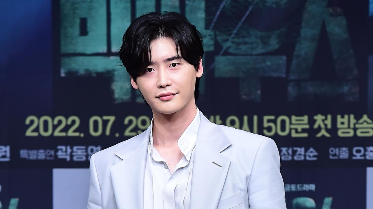 판타지의땅 포스터